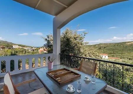 Lilly Traditional Cretan Holiday home