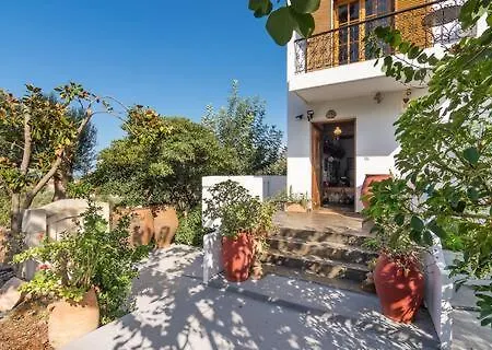 Lilly Traditional Cretan Holiday home
