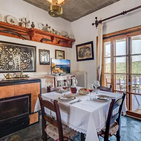Holiday home Lilly Traditional Cretan Dhrakona (Kolymbari, Chania)
