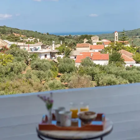 Lilly Traditional Cretan Holiday home *